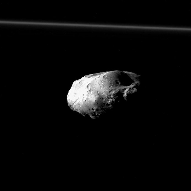 Prometeu - Foto da Cassini