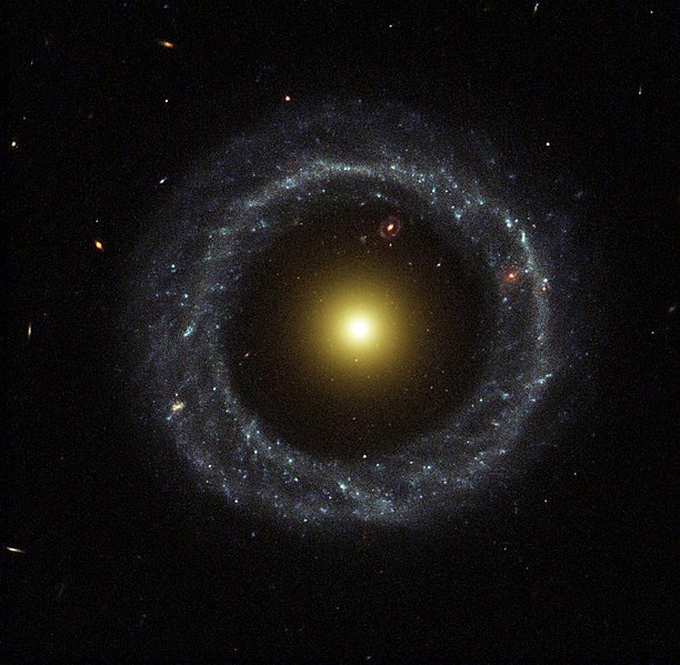 Objeto de Hoart - Galáxia em anel