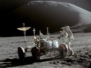 James Irwin junto do Rover Lunar
